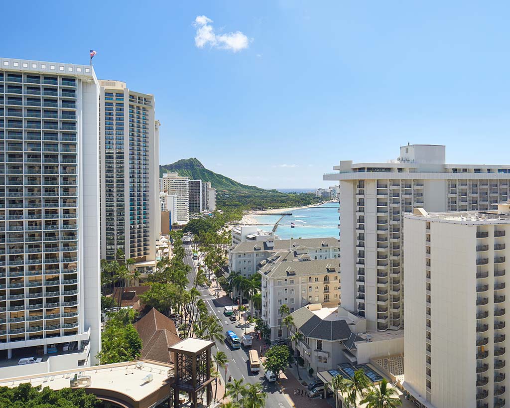 waikiki-beachcomber-outrigger-2bed-oceanview-suite10-1024