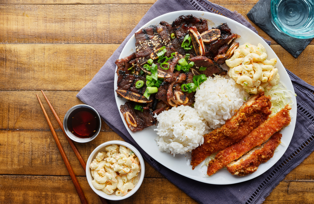 What Is a Hawaiian Plate Lunch? Discovering Hawaii's Ono Grinds. BBQ Plate