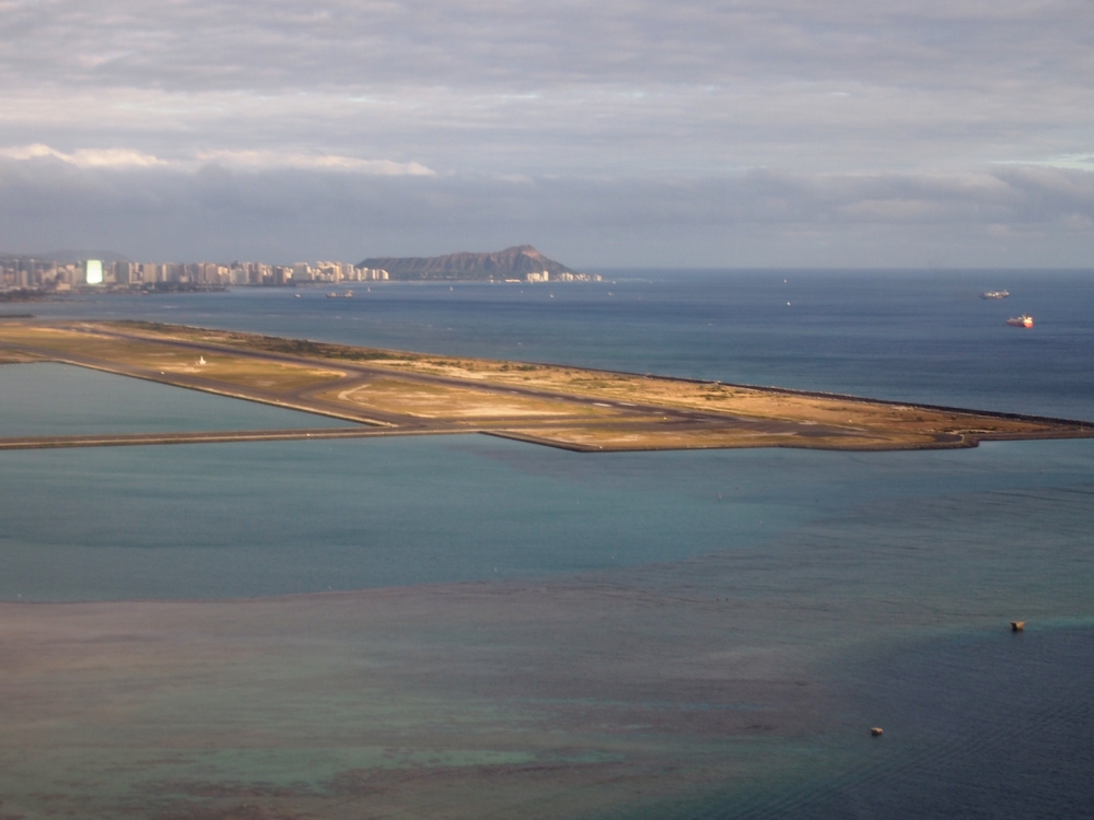 Flying Into the Honolulu Airport.